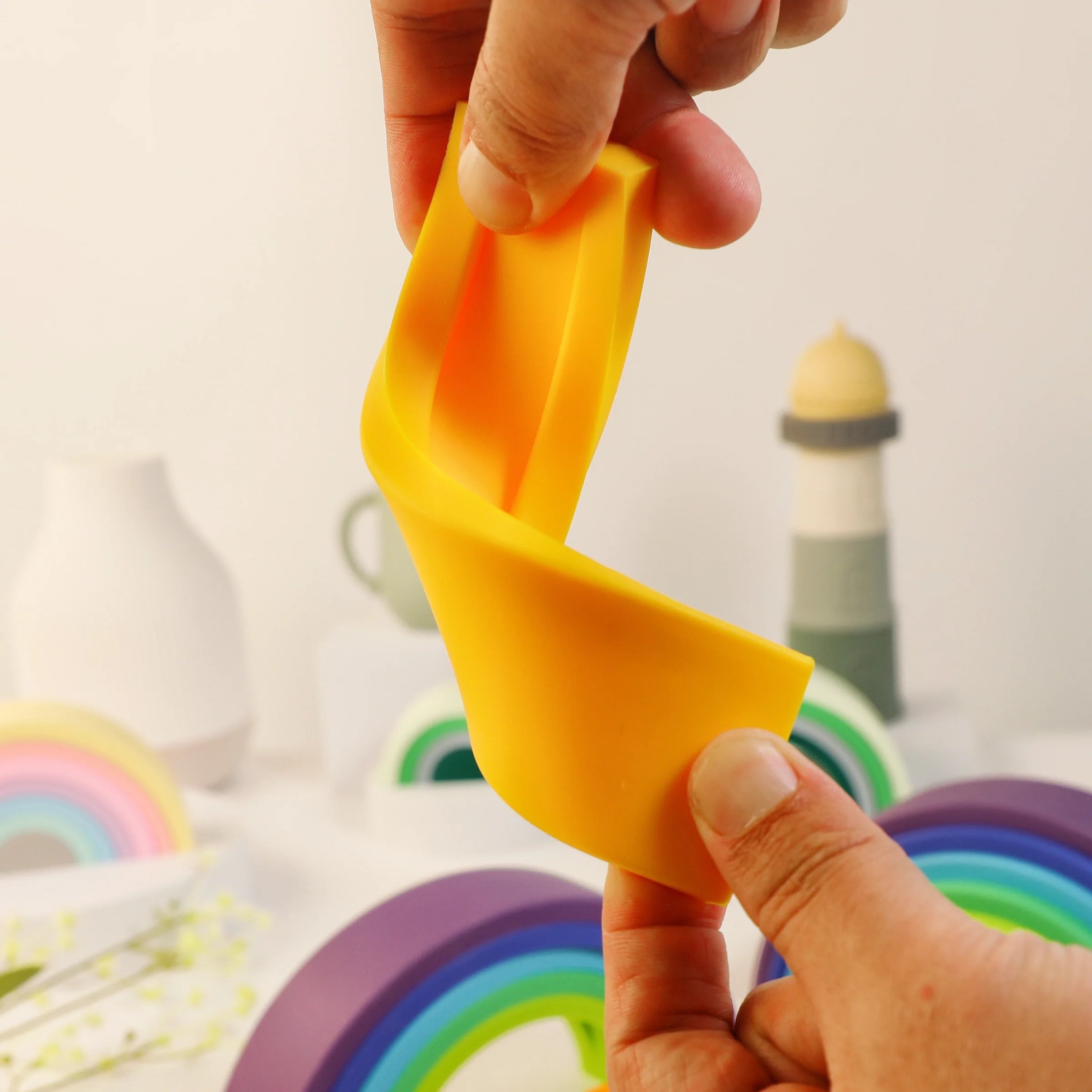 لُعَب تعليمية أطفال — تصاميم حيوانات وخيال وموسيقى